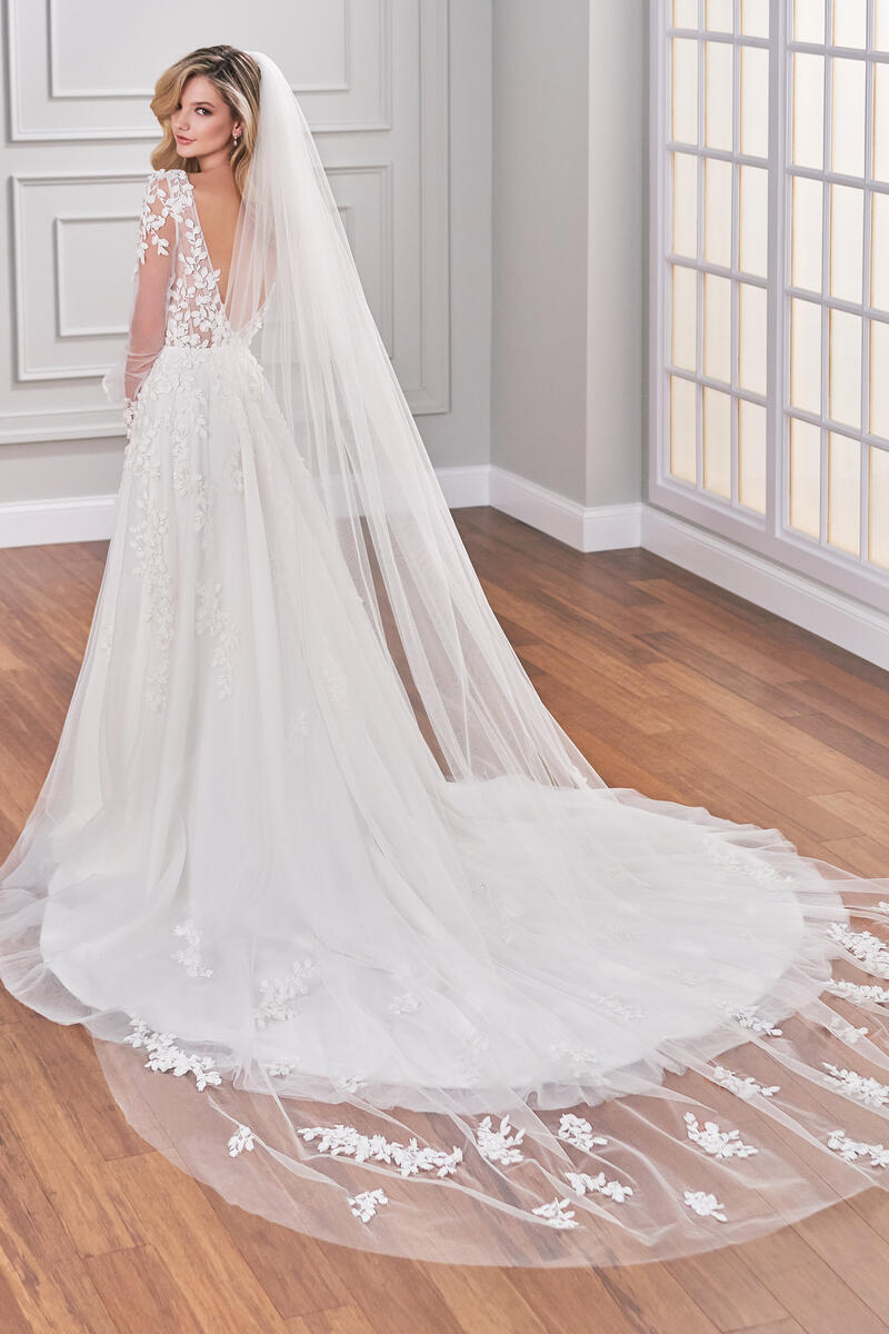 221203 Cathedral Veil 3-D Floral Soft Tulle by Martin Thornburg