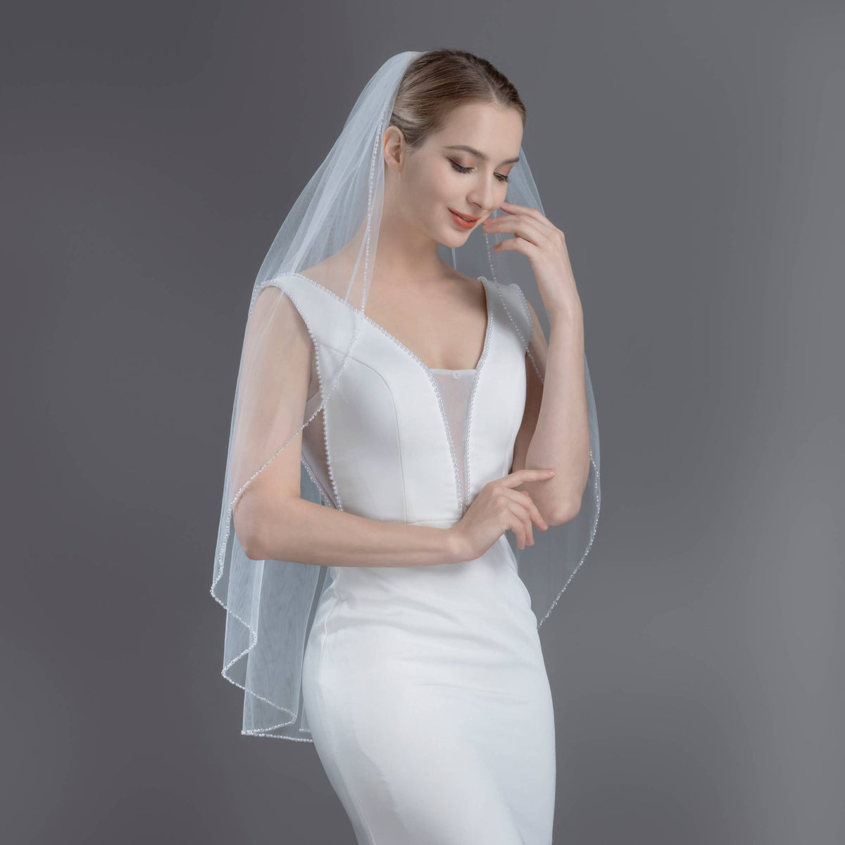 FS6269-4 Pearl Crystal Beaded Edge Bridal Veil 36"