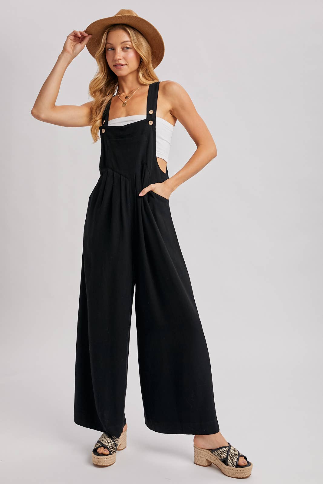 FLOWY WIDE LEG OVERALL JUMPSUIT