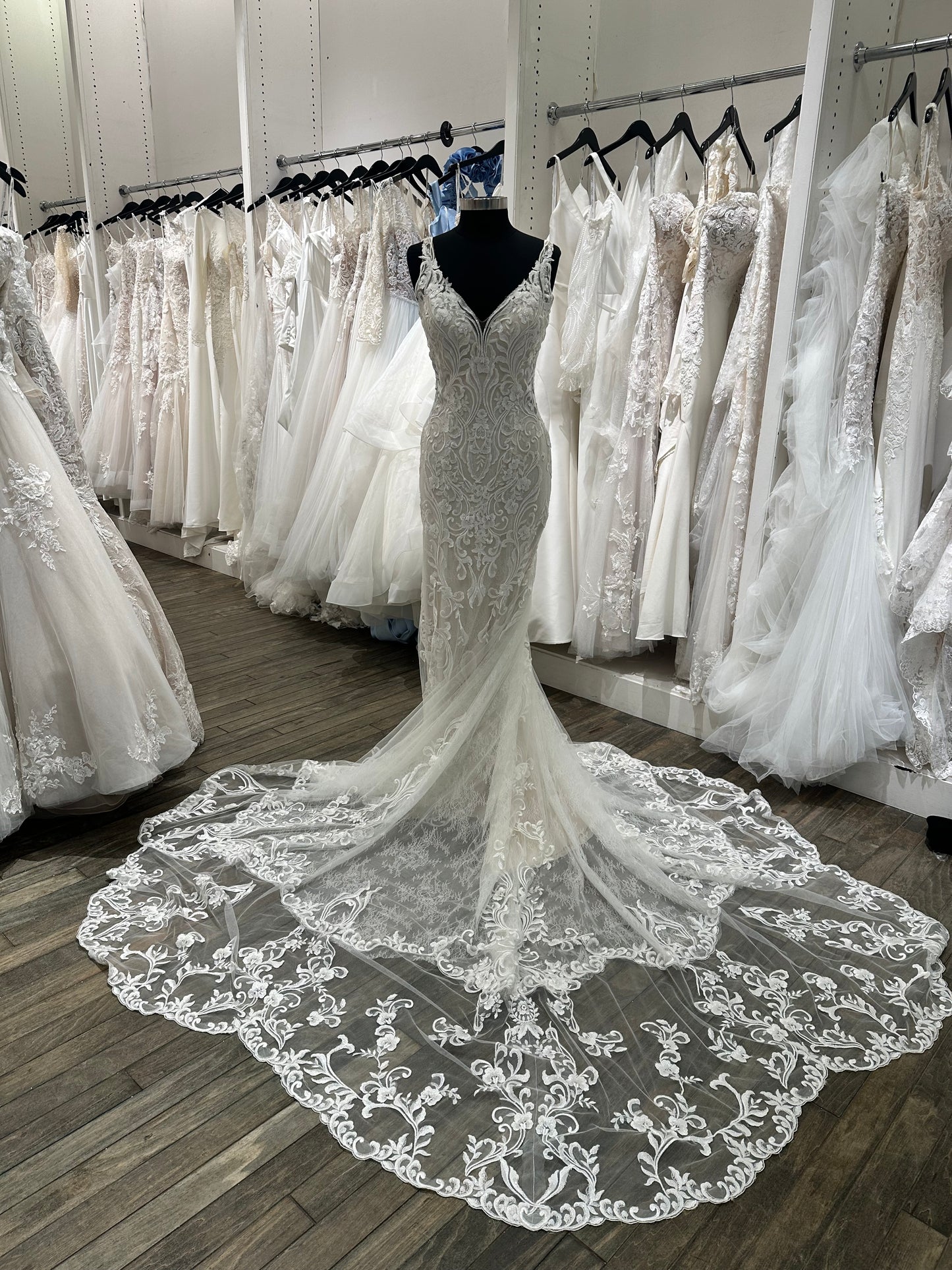 221211 Martin Thornburg Lace Sheath Dress