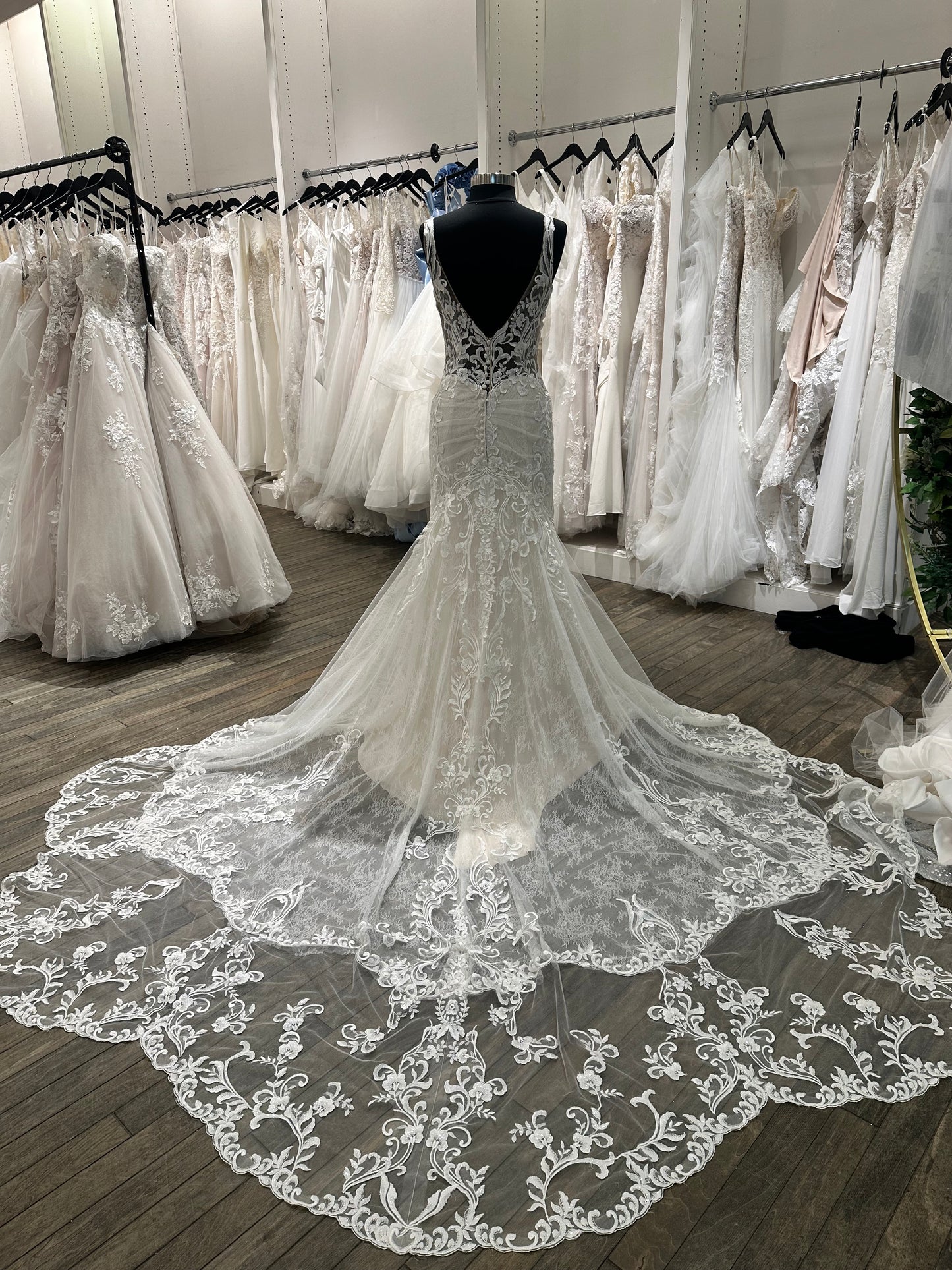 221211 Martin Thornburg Lace Sheath Dress