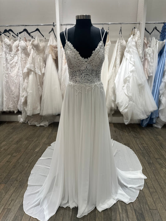 120175 A-line Wedding Dress by Enchanting for Mon Cheri