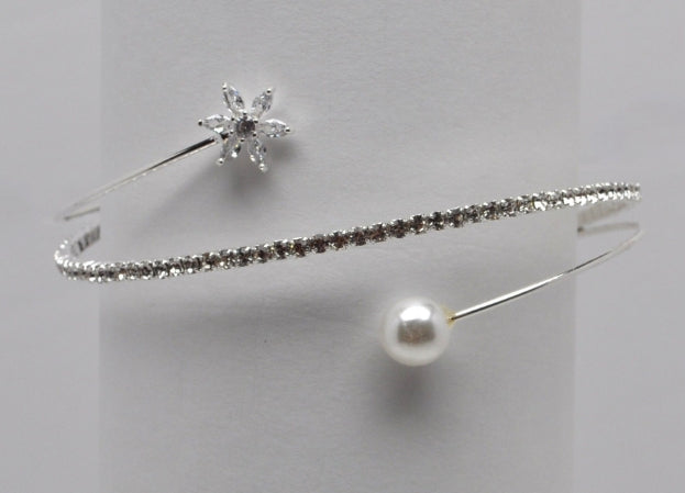 Cubic Zirconium Pearl Silver Flower Bracelet