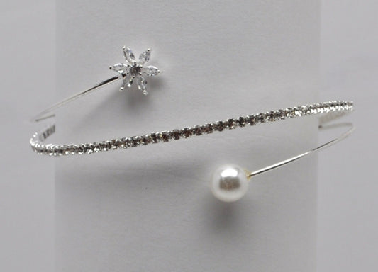 Cubic Zirconium Pearl Silver Flower Bracelet