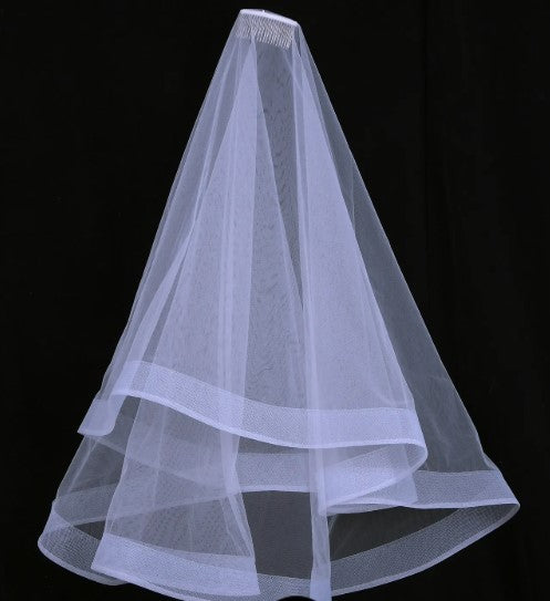 Simpe Two-Tier Fingertip Length Fan Bridal Veil