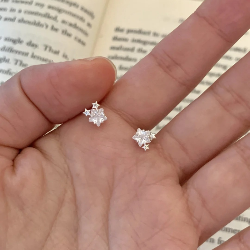 Tiny Star Cartilage Stud Earrings in 925 Sterling Silver
