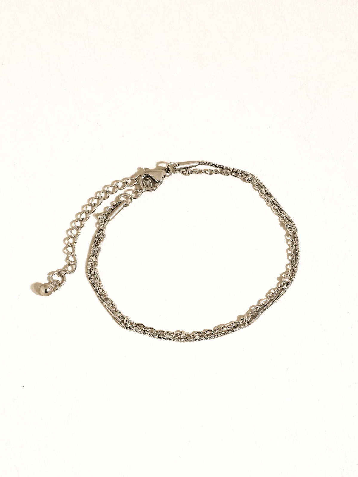 Alma 18K Gold Non-Tarnish Classic Thin double chain Bracelet