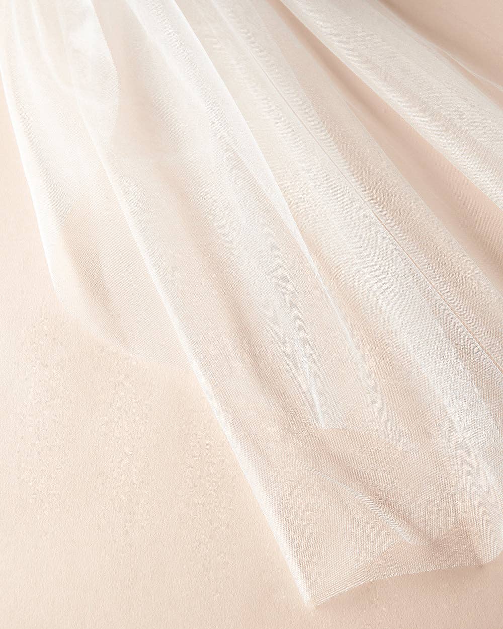5097 Mila Shimmer Veil: Fingertip - 36 inches, Ivory Discontinued 6/16/2025