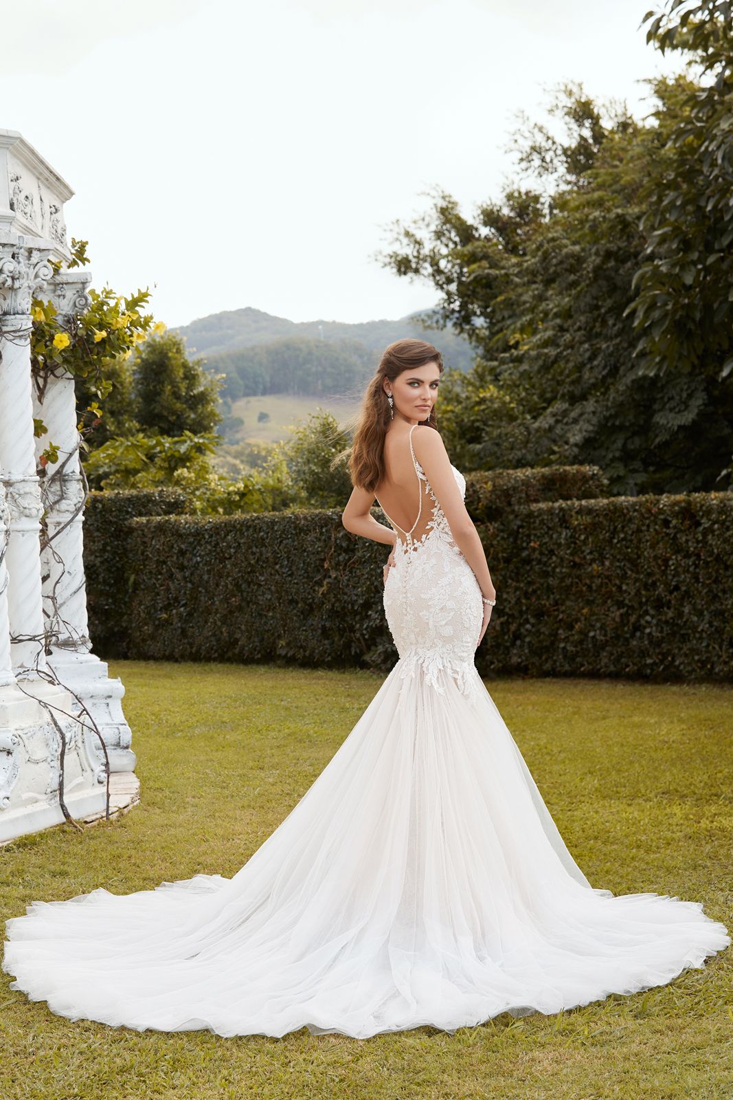 Y12236 Dakota by Sophia Tolli