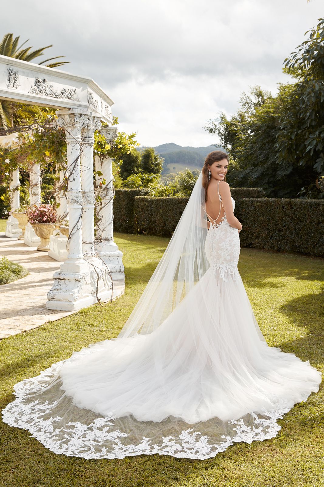 Y12236 Dakota by Sophia Tolli